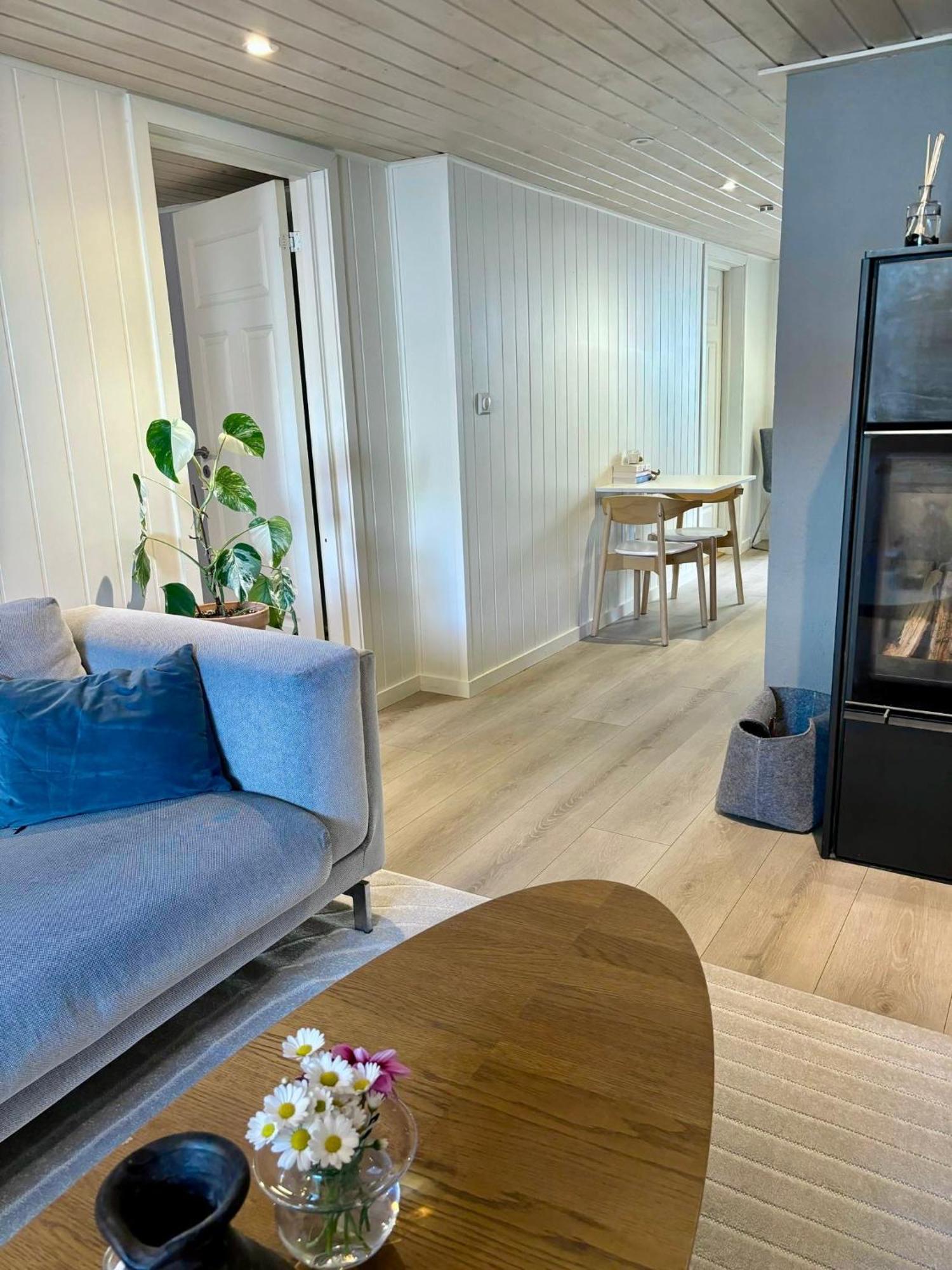 Down Town Apartment With Outside Area In Villa Kristiansand Exterior photo